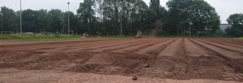 11.06.2018 – Die „Schlacke“ wird umgepflügt